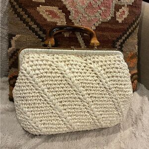 Vintage crochet woven raffa purse bag, wooden handle
